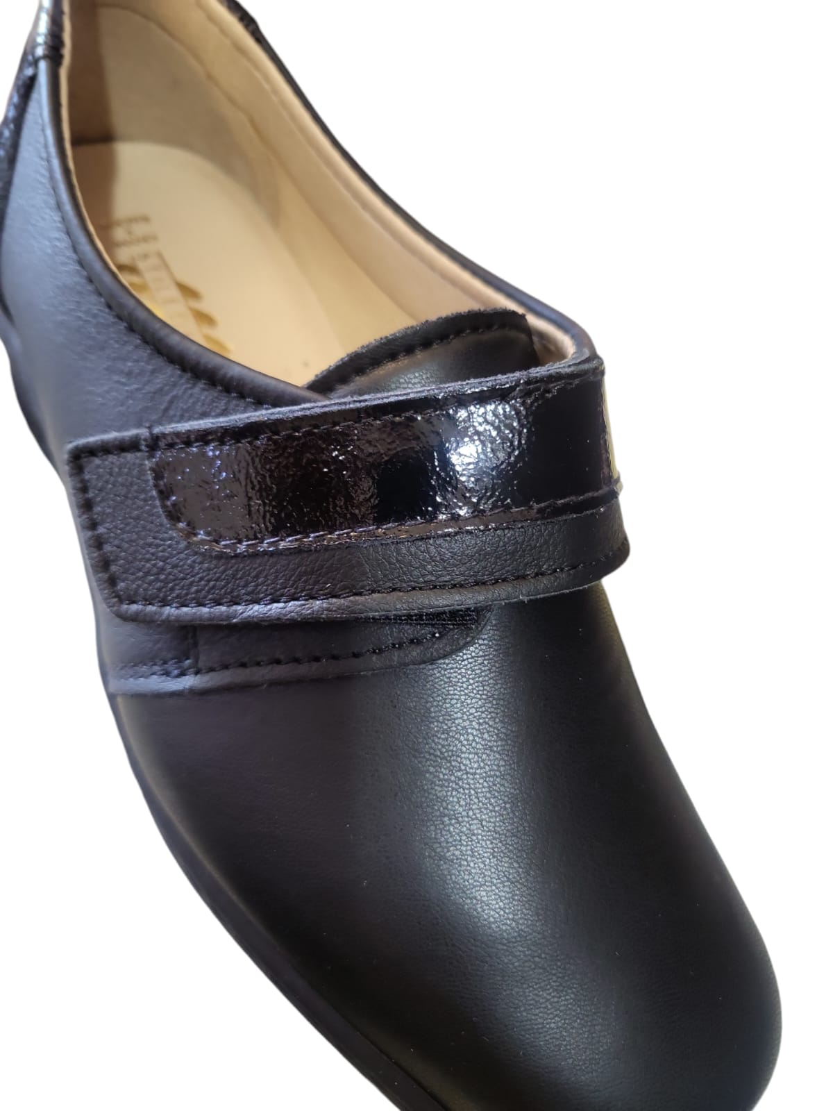 Stiledivita scarpa in morbida pelle elasticizzata plantare estraibile cod.2917/A