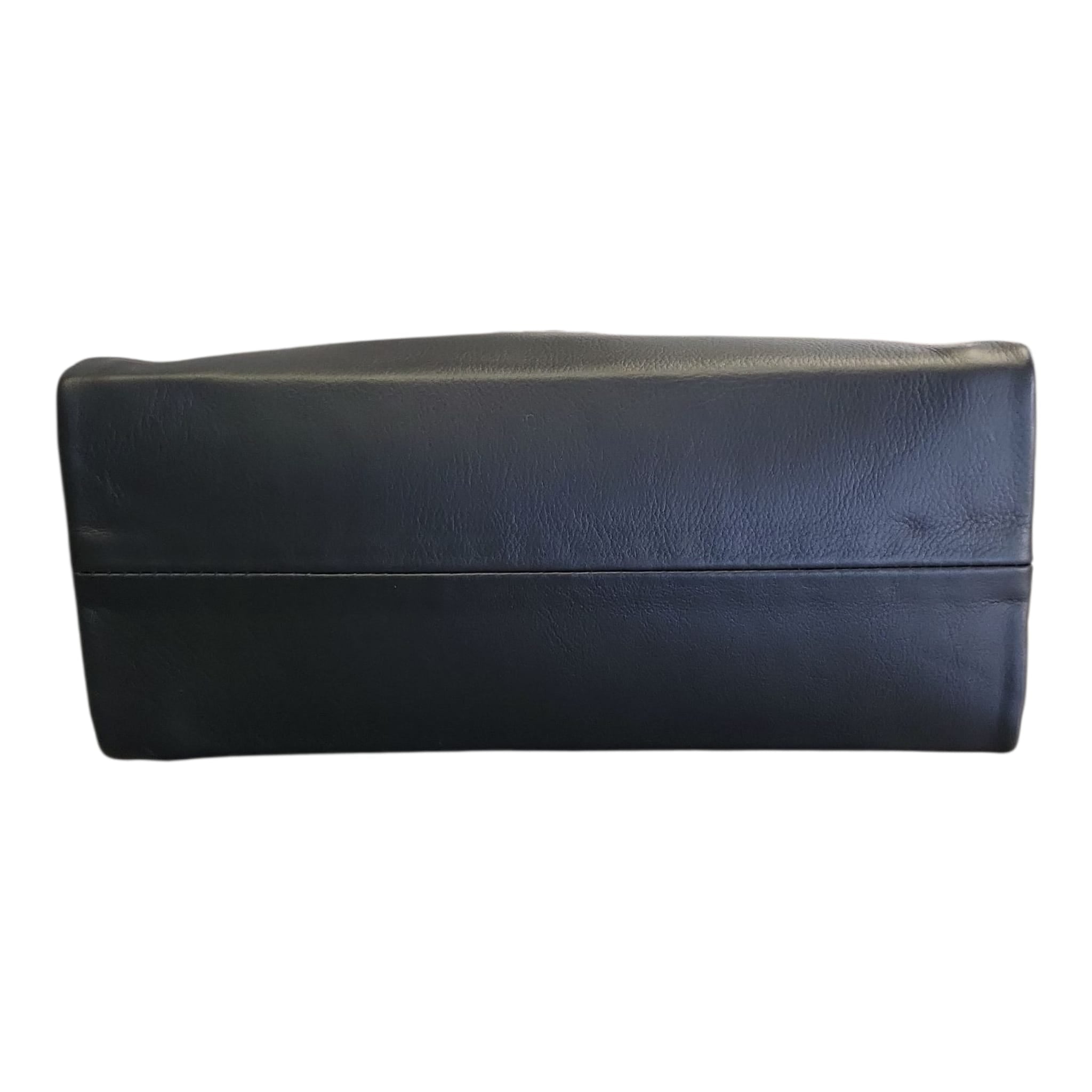 Pelletteria Veneta – Borsa Donna in Pelle Liscia Nera con Manico Intrecciato Imbottito e Tracolla Intercambiabile