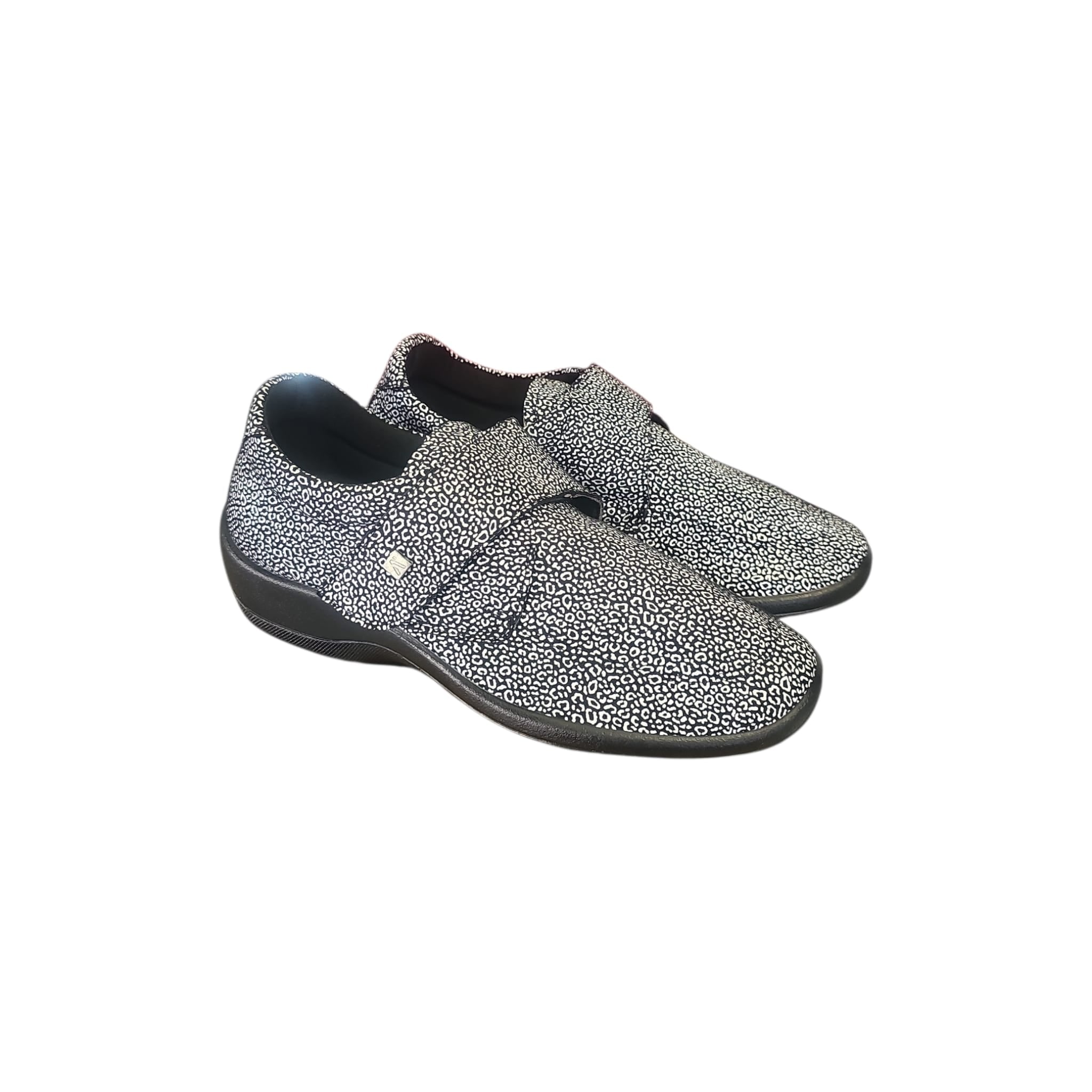 Scarpa Con Strappo Arcopedico REPOVESI